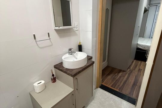 Banheiro de apartamento para alugar com 1 quarto, 74m² em José Menino, Santos