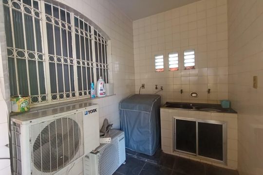 Área de Serviço de casa para alugar com 2 quartos, 200m² em Heliópolis, Belford Roxo