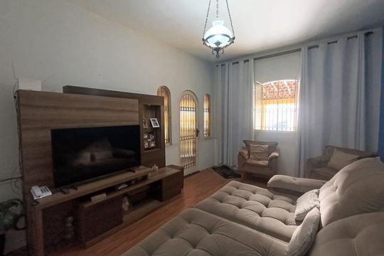 Sala de casa para alugar com 2 quartos, 200m² em Heliópolis, Belford Roxo