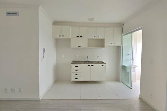 Sala/cozinha de apartamento para alugar com 2 quartos, 69m² em Vila Branca, Jacareí