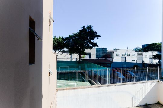 Vista da sala  de apartamento à venda com 3 quartos, 83m² em Vila das Bandeiras, Guarulhos