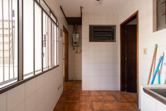 Área de Serviço de casa à venda com 3 quartos, 200m² em Boqueirão, Curitiba