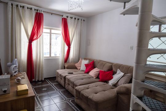 Casa à venda com 4 quartos, 300m² em Jardim Gracinda, Guarulhos
