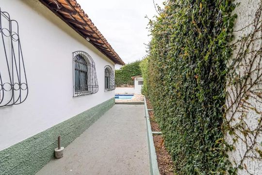 Área externa de casa para alugar com 3 quartos, 120m² em Alvorada, Contagem