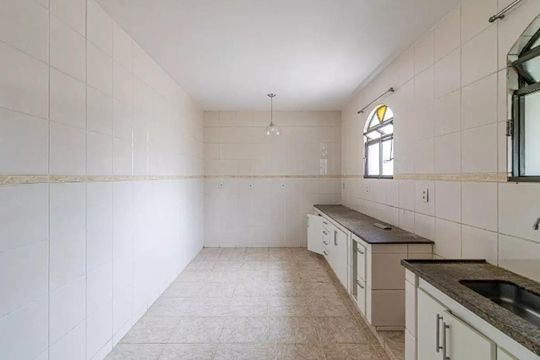 Cozinha de casa para alugar com 3 quartos, 120m² em Alvorada, Contagem