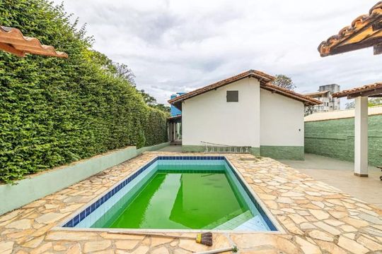 Área externa de casa para alugar com 3 quartos, 120m² em Alvorada, Contagem
