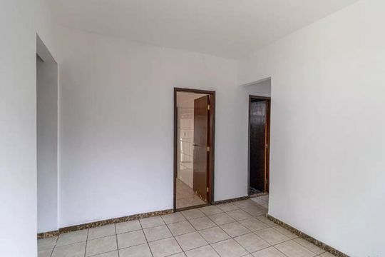 Quarto de casa para alugar com 3 quartos, 120m² em Alvorada, Contagem