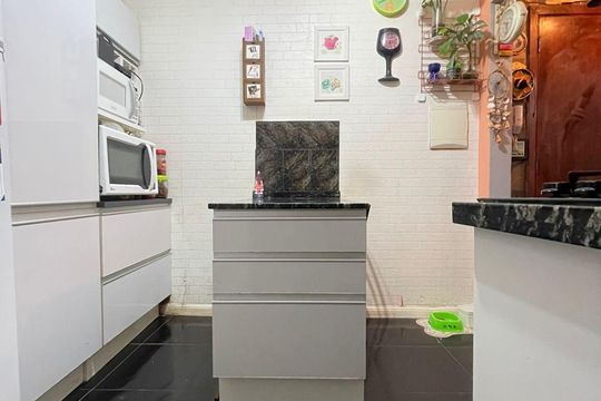 Cozinha de apartamento à venda com 2 quartos, 74m² em Floresta, Porto Alegre
