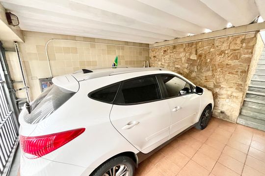 Garagem de casa à venda com 4 quartos, 150m² em Vila Vitorio Mazzei, São Paulo