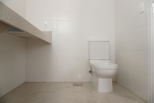 Banheiro da Suíte de apartamento à venda com 3 quartos, 170m² em Prado, Belo Horizonte