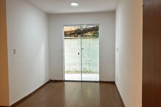 Sala de apartamento para alugar com 2 quartos, 46m² em Paisagem Casa Grande, Cotia