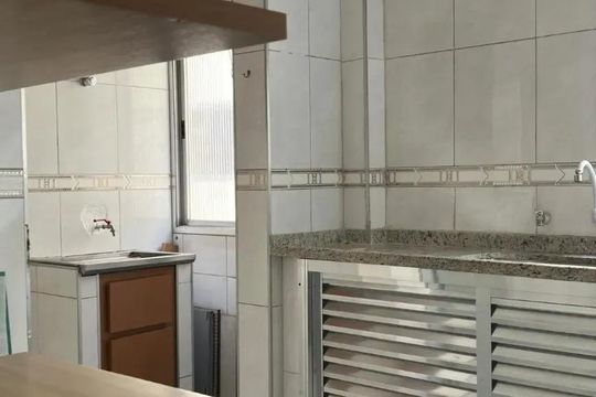 Cozinha e área de serviço de apartamento para alugar com 2 quartos, 68m² em Lapa de Baixo, São Paulo