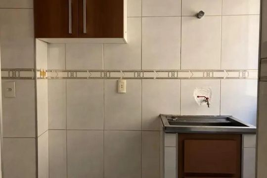 Cozinha e área de serviço de apartamento para alugar com 2 quartos, 68m² em Lapa de Baixo, São Paulo