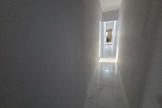 Corredor de casa para alugar com 3 quartos, 100m² em Maracanã, Praia Grande