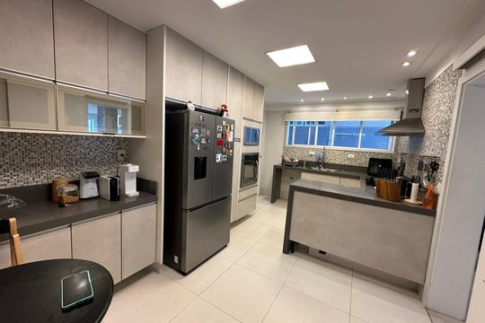 Cozinha de apartamento para alugar com 4 quartos, 230m² em Itararé, São Vicente