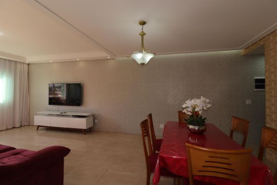 Sala de casa à venda com 3 quartos, 252m² em Parque João Ramalho, Santo André