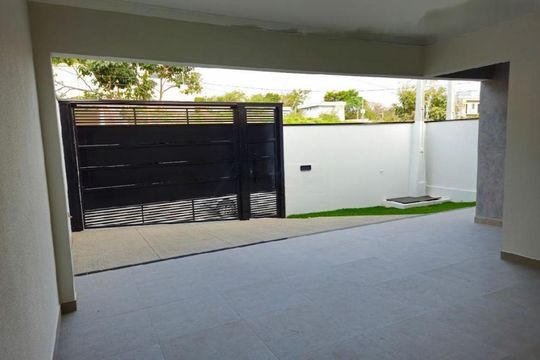 Casa à venda com 3 quartos, 149m² em Chácaras Alpina, Valinhos
