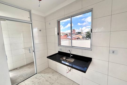 Cozinha de apartamento à venda com 3 quartos, 101m² em Vila Guilhermina, São Paulo