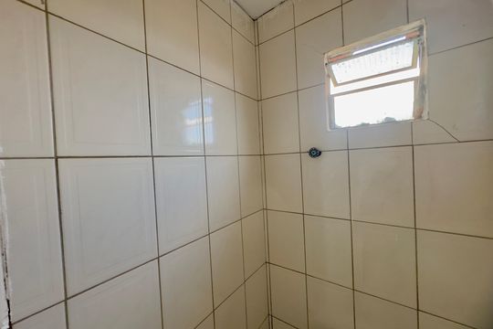 Banheiro 1 de casa para alugar com 1 quarto, 60m² em Recreio São Jorge, Guarulhos