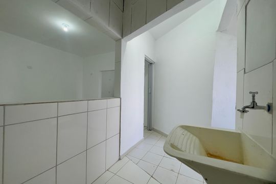 Área de Serviço de casa para alugar com 1 quarto, 60m² em Recreio São Jorge, Guarulhos