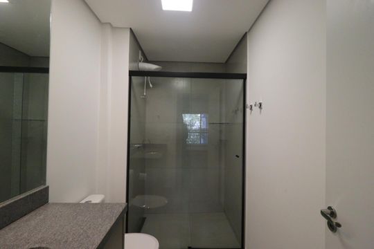 Banheiro da Suíte de kitnet/studio para alugar com 1 quarto, 39m² em Santa Luzia, Ribeirão Preto