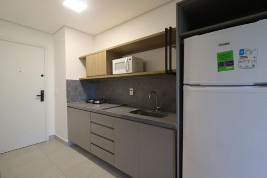 Cozinha de kitnet/studio para alugar com 1 quarto, 39m² em Santa Luzia, Ribeirão Preto
