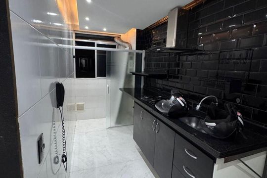 Cozinha de apartamento à venda com 2 quartos, 45m² em Realengo, Rio de Janeiro