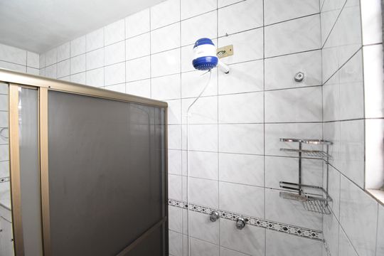 Banheiro da Suíte de casa à venda com 4 quartos, 342m² em Santa Felicidade, Curitiba