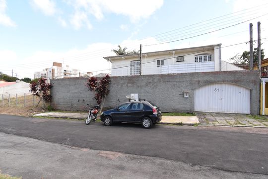Fachada de casa à venda com 4 quartos, 342m² em Santa Felicidade, Curitiba