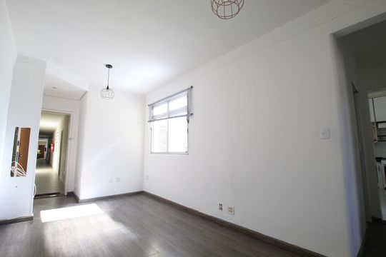 Apartamento para alugar com 2 quartos, 53m² em Aclimação, São Paulo