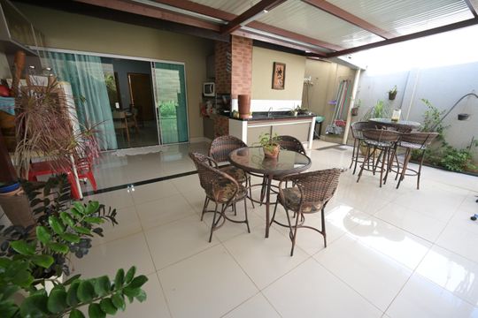 Casa de Condomínio à venda com 3 quartos, 120m² em Setor Center Ville, Goiânia