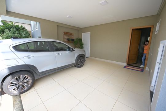 Casa de Condomínio à venda com 3 quartos, 120m² em Setor Center Ville, Goiânia