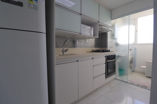 Cozinha de apartamento à venda com 1 quarto, 48m² em Parque Jaçatuba, Santo André