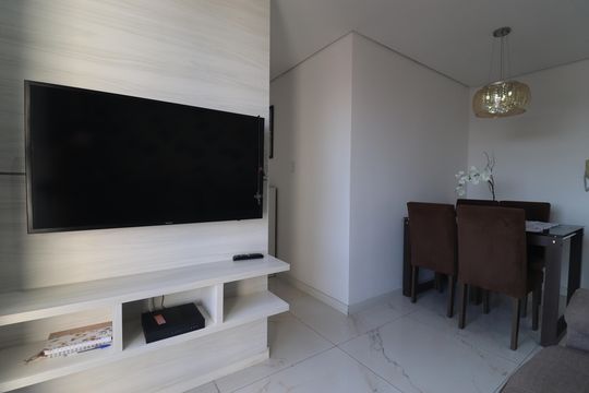 Sala de apartamento à venda com 1 quarto, 48m² em Parque Jaçatuba, Santo André