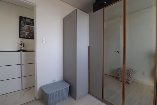 Quarto 2 de apartamento à venda com 1 quarto, 48m² em Parque Jaçatuba, Santo André