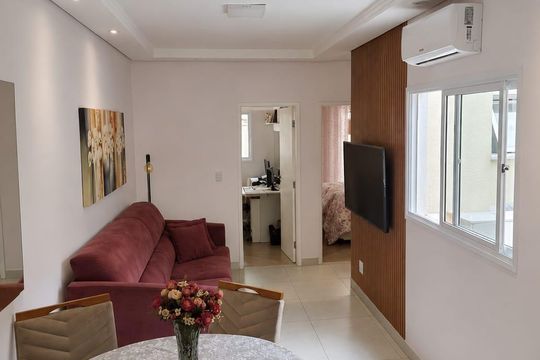 Sala de apartamento à venda com 2 quartos, 56m² em Jardim Santo Antônio, Santo André