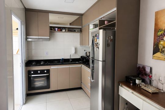 Cozinha de apartamento à venda com 2 quartos, 56m² em Jardim Santo Antônio, Santo André
