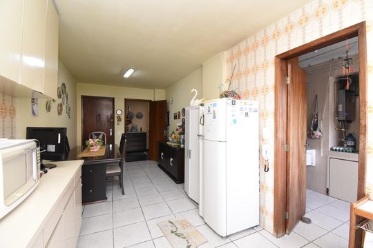 Cozinha de apartamento à venda com 3 quartos, 146m² em Centro Cívico, Curitiba