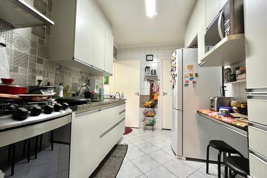 Cozinha de apartamento à venda com 3 quartos, 95m² em Jardim Prudência, São Paulo