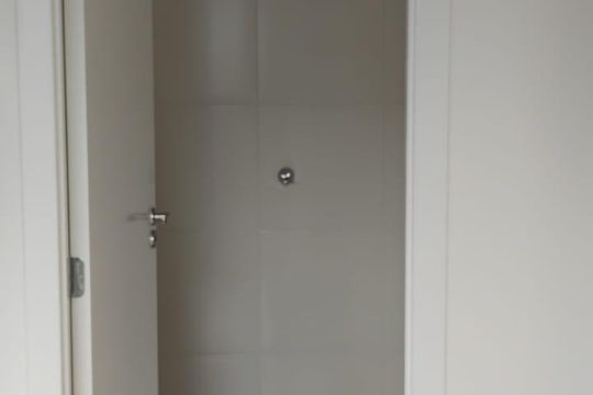 Banheiro de apartamento para alugar com 1 quarto, 17m² em Vila Andrade, São Paulo