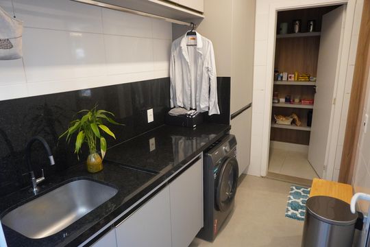 Área de Serviço de casa de condomínio à venda com 5 quartos, 340m² em Colinas da Anhanguera, Santana de Parnaíba