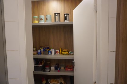 Despensa de casa de condomínio à venda com 5 quartos, 340m² em Colinas da Anhanguera, Santana de Parnaíba
