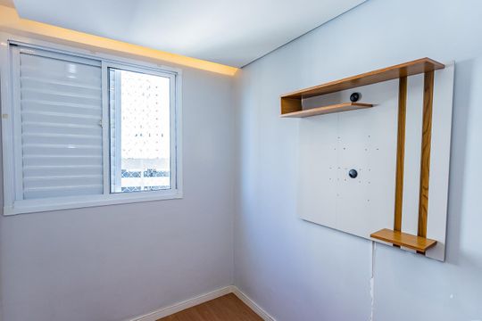 Quarto 2 de apartamento para alugar com 2 quartos, 44m² em Jardim Iris, São Paulo