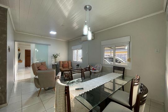 Casa à venda com 4 quartos, 370m² em Rincão, Novo Hamburgo