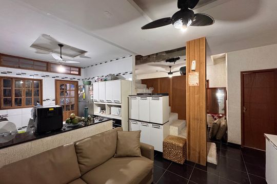 Casa à venda com 2 quartos, 420m² em Recreio dos Bandeirantes, Rio de Janeiro