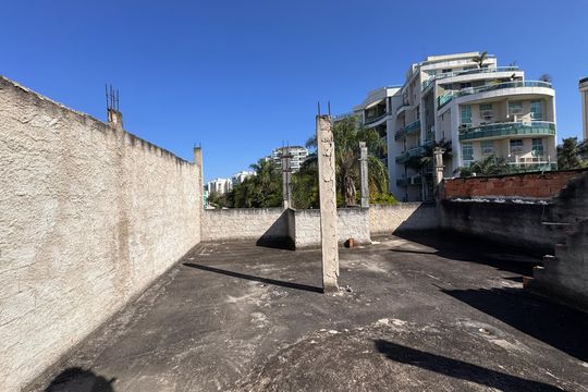 Terraço de casa à venda com 2 quartos, 420m² em Recreio dos Bandeirantes, Rio de Janeiro