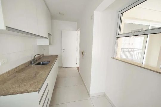 Cozinha de apartamento para alugar com 3 quartos, 90m² em Vila Romana, São Paulo