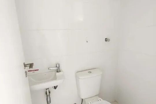 Lavabo de apartamento para alugar com 3 quartos, 90m² em Vila Romana, São Paulo