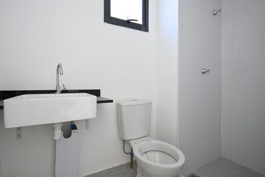 Banheiro de kitnet/studio à venda com 1 quarto, 25m² em Vila Olímpia, São Paulo