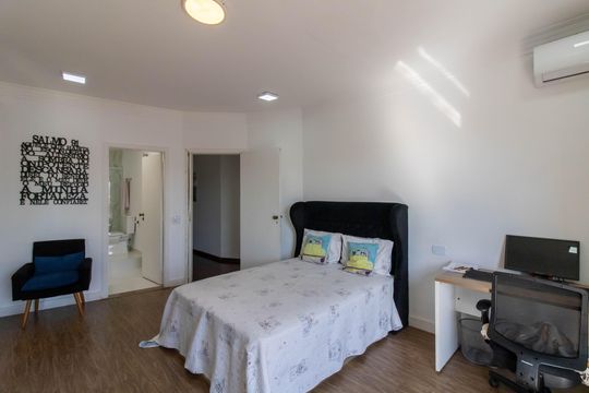 Suíte 4 de casa à venda com 4 quartos, 450m² em Vila Rosalia, Guarulhos